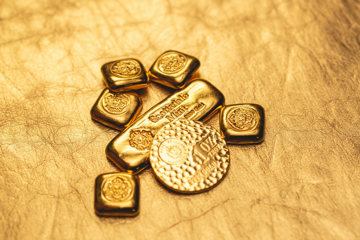 Illustrative gold bullion photography
